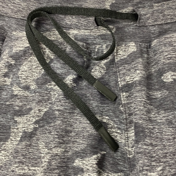 Lululemon Ready To Rulu Pant *Updated Incognito Camo HTR Black / Black - Picture 2 of 6